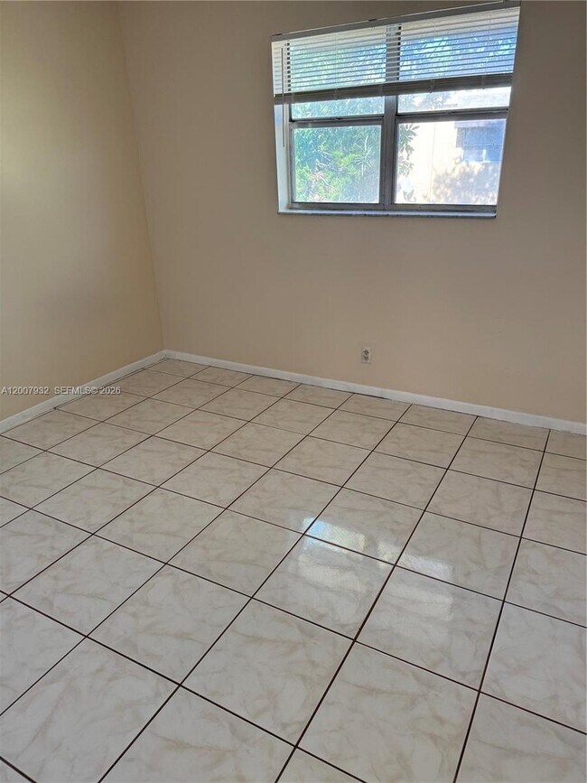 Building Photo - 5841 Blueberry Ct