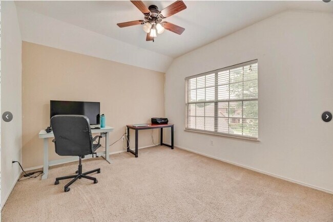 Building Photo - 15704 Ringdove Ct