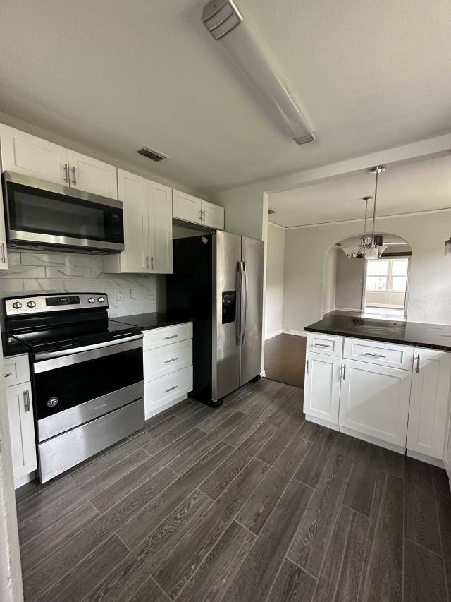 Building Photo - 3 bedroom in Jacksonville FL 32208