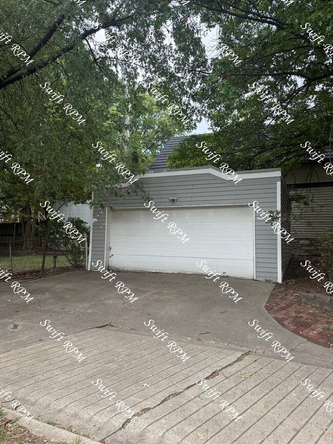 Building Photo - 3800 Wyoming St