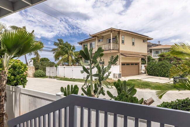Building Photo - Nanakuli - across BEACH 2/1/1pkg $2,200/mo...