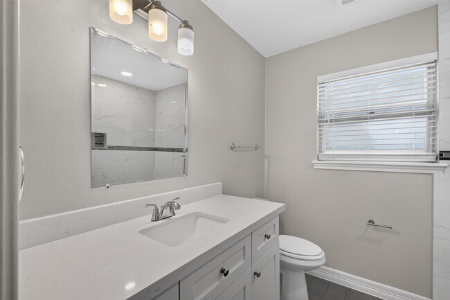 Building Photo - 1503 Shannon Valley Dr