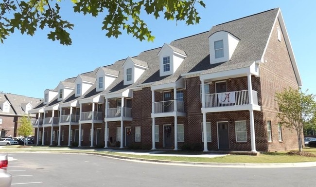 Primary Photo - Old Row at Cloverdale