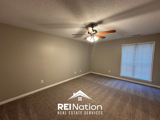 Building Photo - CORDOVA COVE CHARMER! 3BR/2BA | High Ceilings & Brick Fireplace | 2-Car Garage!