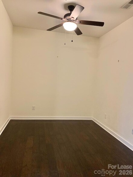 Building Photo - 15425 Barossa Valley St