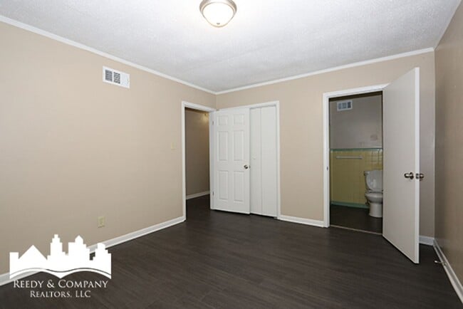 Building Photo - 4057 Faronia Dr