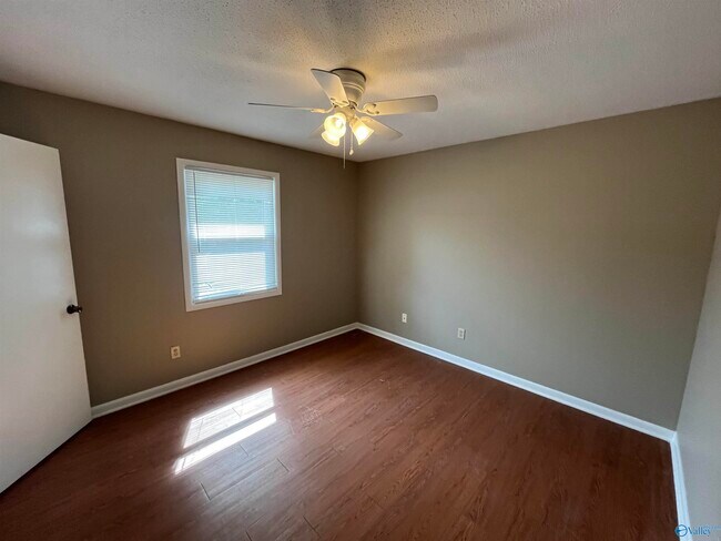 Building Photo - 611 Adelle St SW
