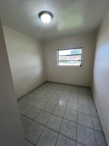 Building Photo - 3960 NW 178th St
