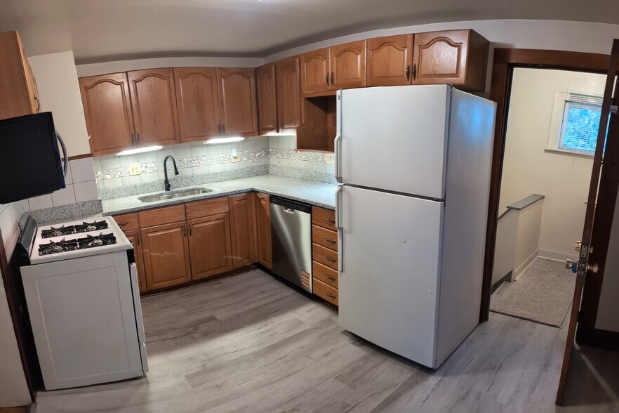 Building Photo - 1973 W 44th St