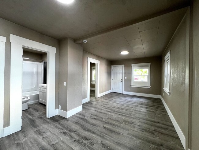 Building Photo - Non-Refundable & Security Deposit Total: $1200.00