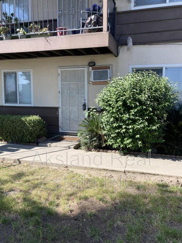Building Photo - 4707 Elm St