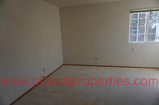 Building Photo - 12731 Plateau Cir NW