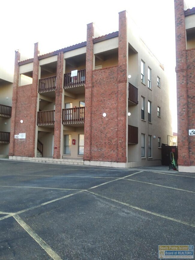 Building Photo - 125 E Morningside Dr