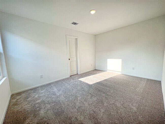 Building Photo - 21479 Carosella Dr