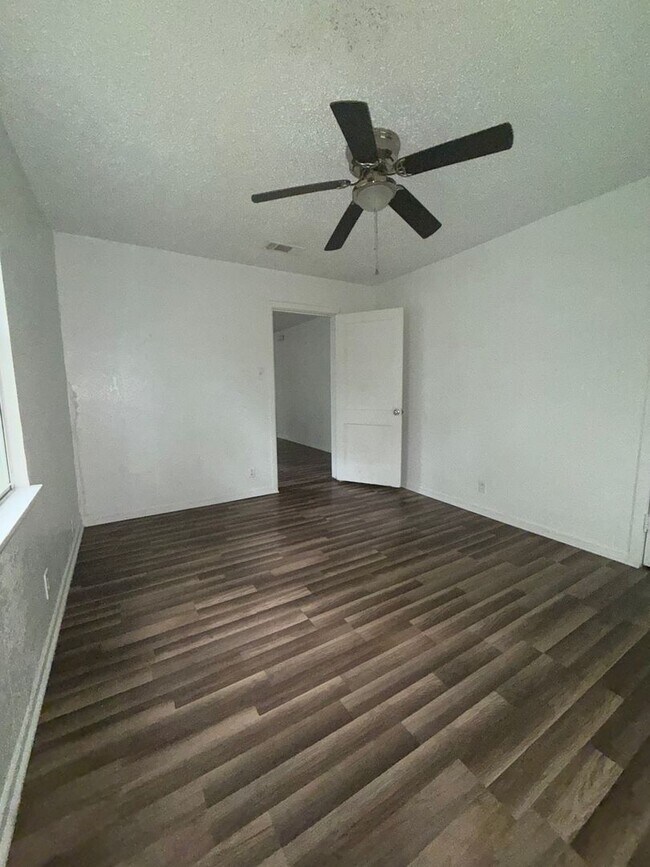 Building Photo - Cozy 3 bedroom house