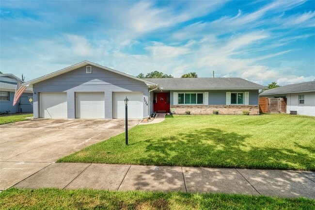 Building Photo - 3024 Saratoga Dr
