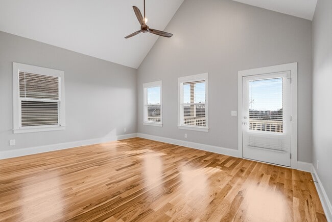 Building Photo - 4604A Michigan Ave