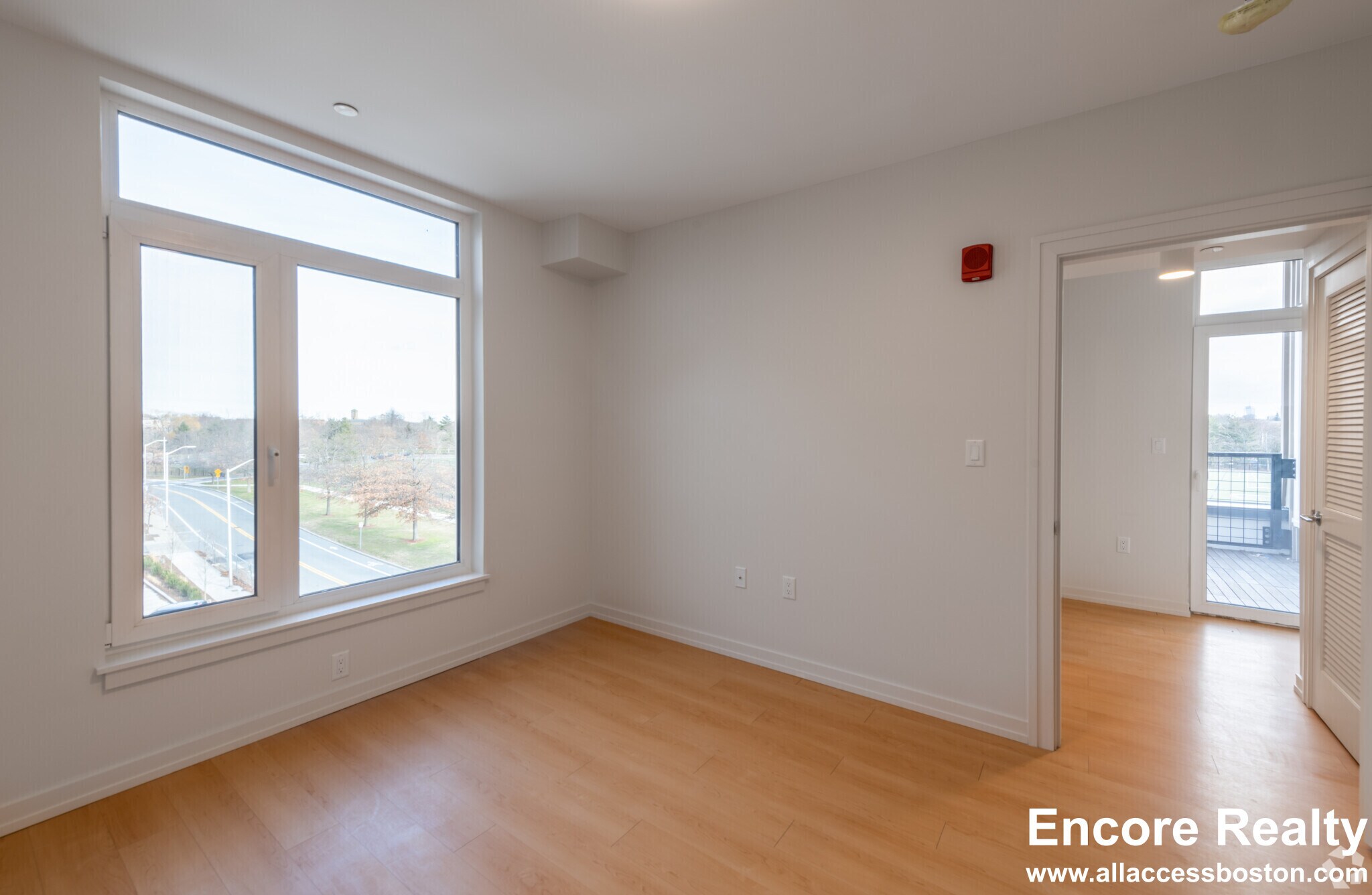 Building Photo - 77 New St