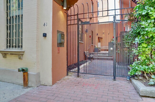 Building Photo - 41 1st St
