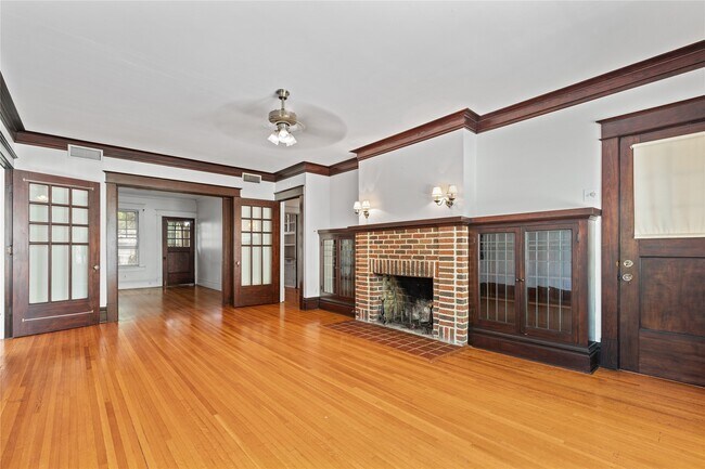 Primary Photo - 806 Winbern St