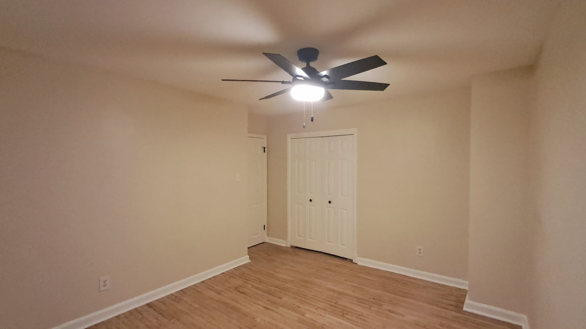 Building Photo - 855 Reverdy Rd