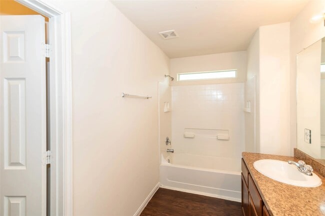 Building Photo - 14410 Acuna Ln