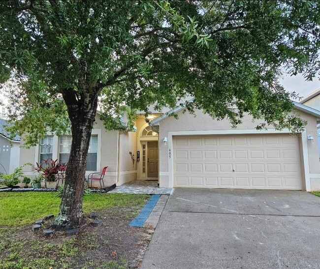 Building Photo - 605 Blake Ave