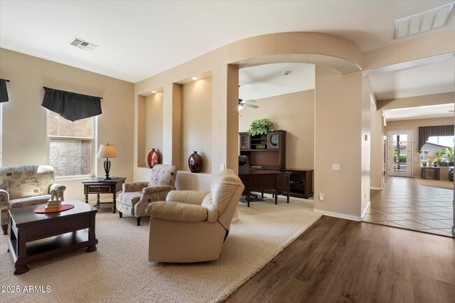 Building Photo - 743 E Torrey Pines Pl
