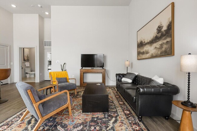 Building Photo - 5820 1/2 Cameron Rd