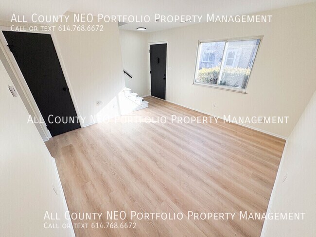 Building Photo - 376 Woodland Ave