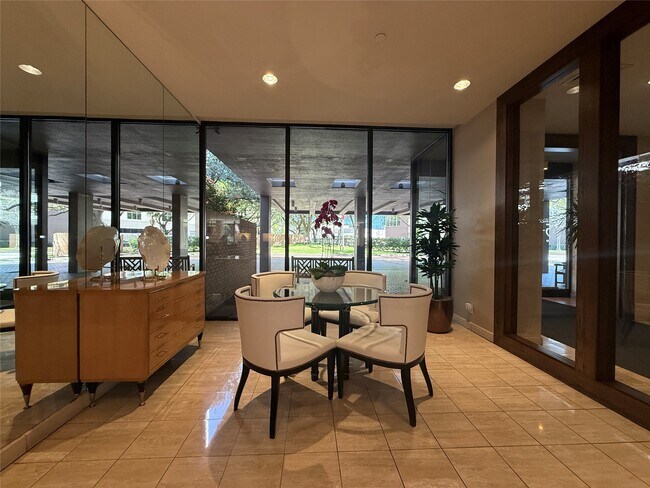 Building Photo - 15 Greenway Plz