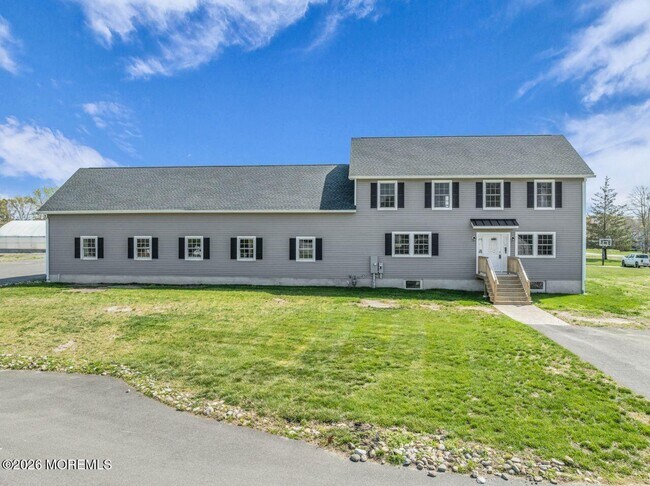 Building Photo - 553 Colts Neck Rd