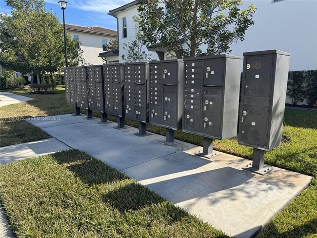 Building Photo - 4862 Navali Dr