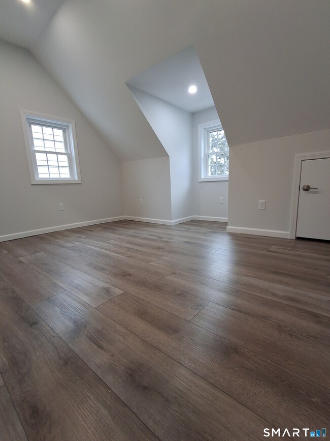 Building Photo - 78 West Ave