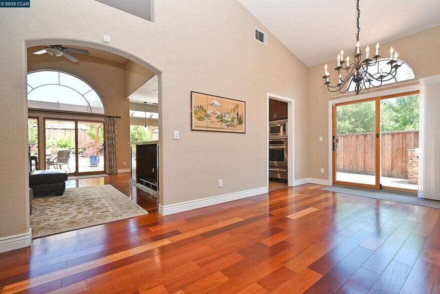 Building Photo - 800 Beaver Creek Ct