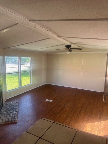Building Photo - 3445 Lauren Dr