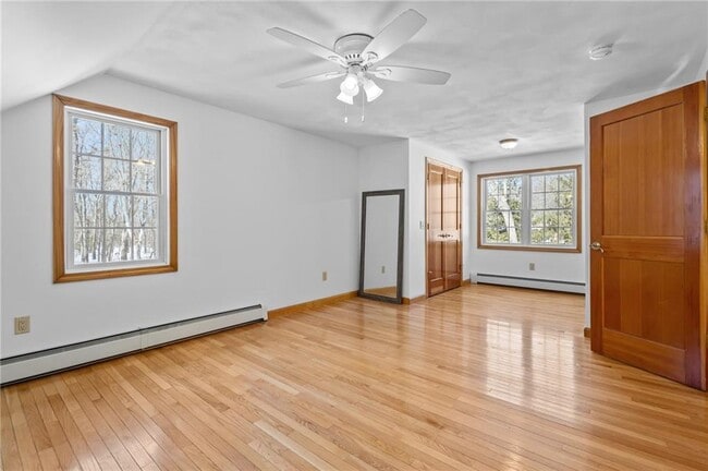 Building Photo - 27 River St