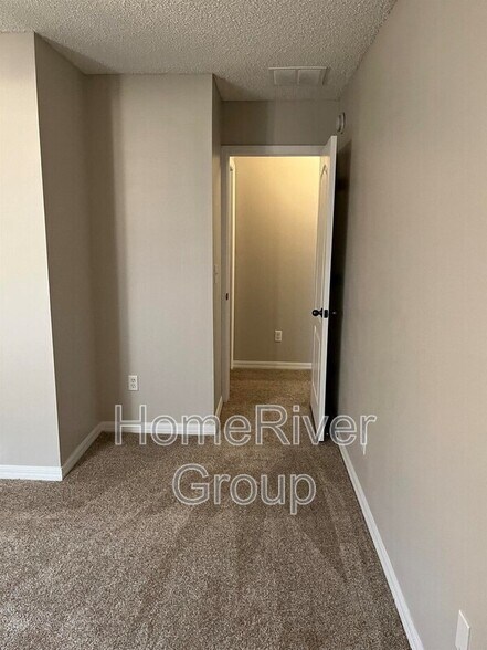 Building Photo - 11008 Apple Blossom Trail W