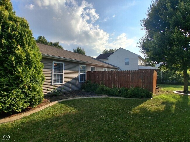 Building Photo - 6660 W Denton Dr