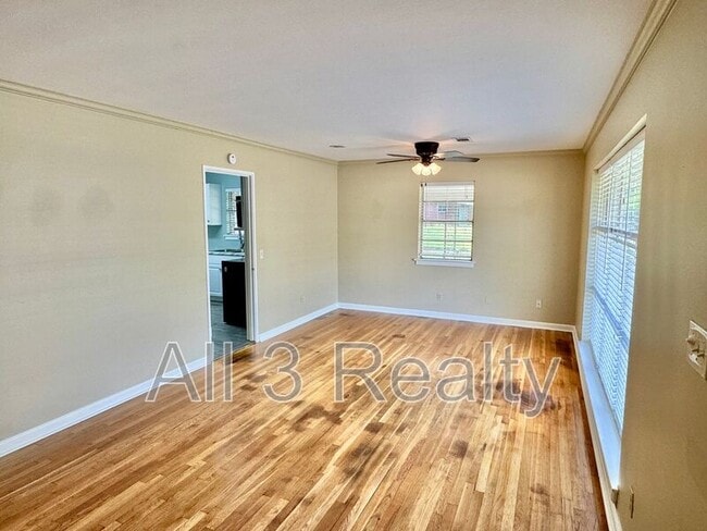 Building Photo - 3508 Cottonwood Dr