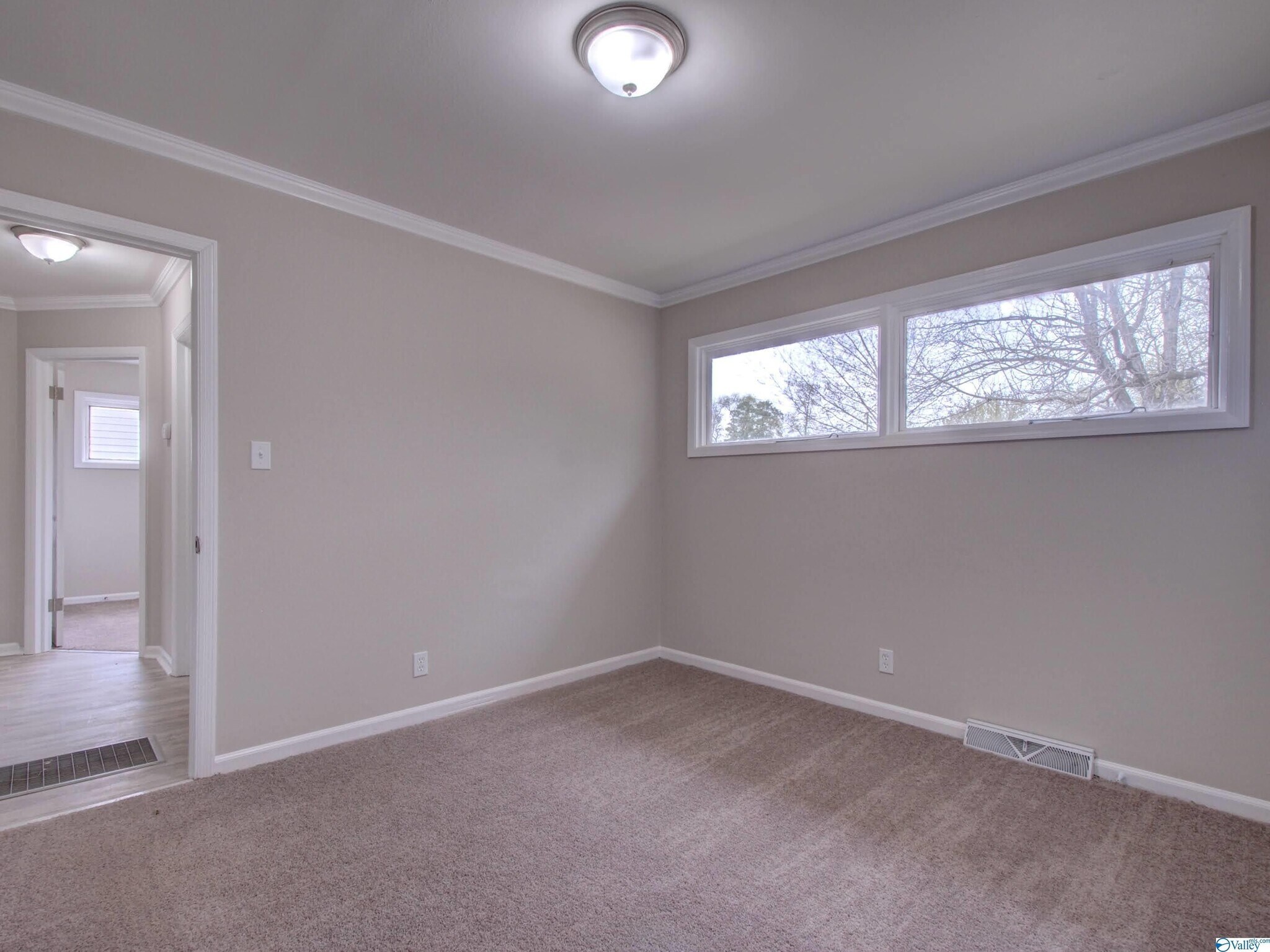 Building Photo - 609 Marguerite Dr NW