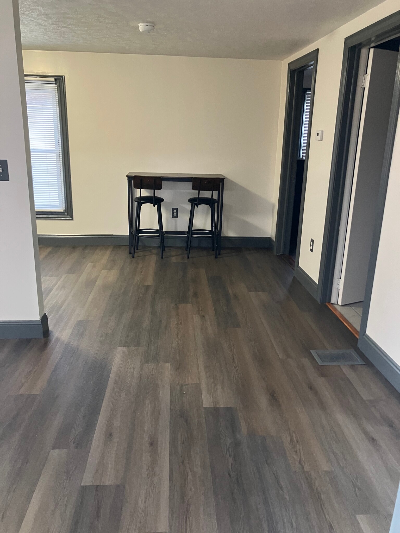 Building Photo - 101 Valor St