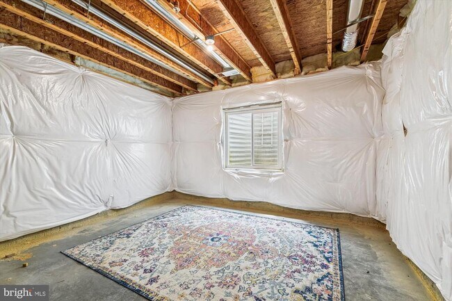 Building Photo - 657 Peace Chance Dr