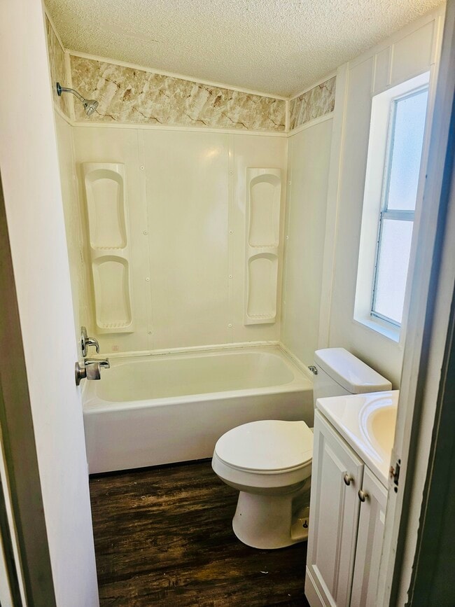 Building Photo - 3913 Carlyss Dr