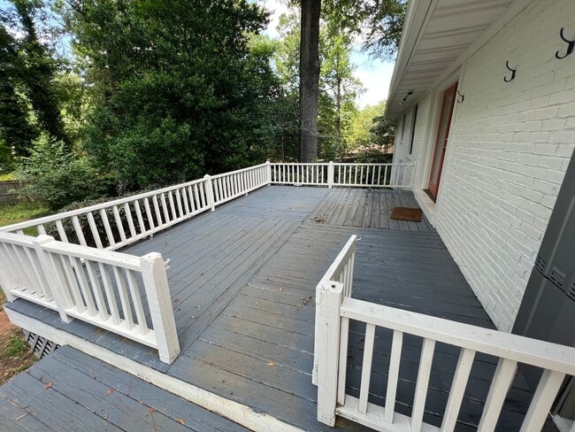 Building Photo - Cary Woods Subdivision