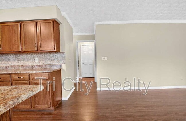 Building Photo - 404 Topaz Trail