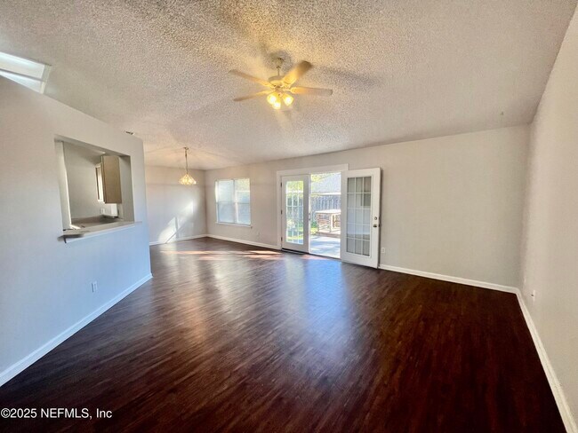 Building Photo - 2315 Companion Cir E