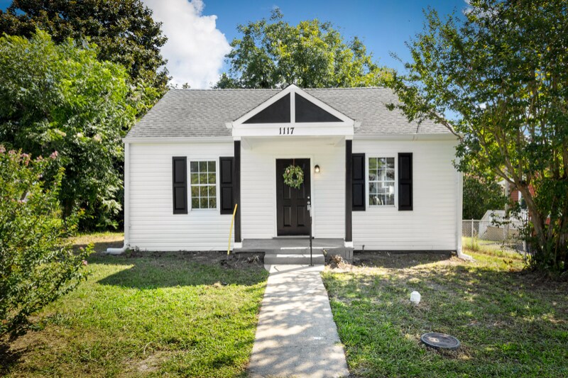 Primary Photo - 1117 Patterson St