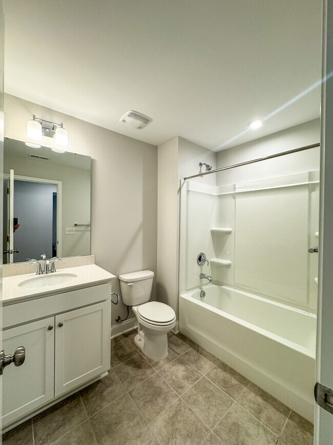 Building Photo - 2202 Rooster Spur Ct