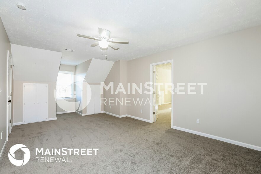 Building Photo - 369 Hillridge Dr
